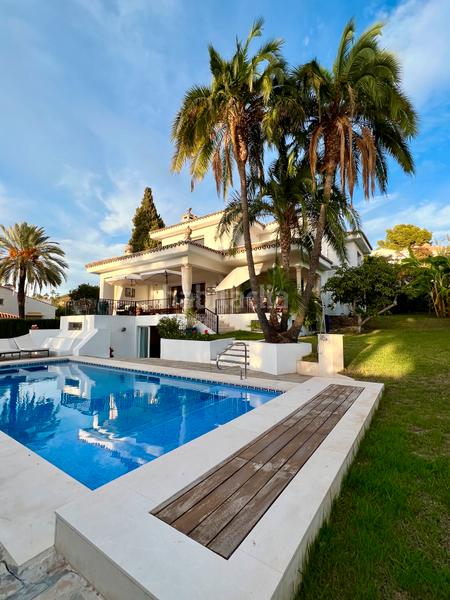 Foto 5eb76c3e-c638-4a6e-9122-5e4834b78c6e. Casa villa del carmen en la la campana, : elegancia atemporal con impresionantes vistas al mar en Marbella