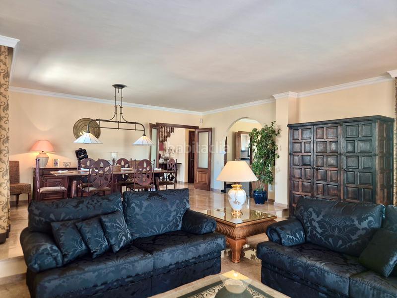 Foto b3253c7c-3349-4bdb-9316-22d578911ead. Casa villa del carmen en la la campana, : elegancia atemporal con impresionantes vistas al mar en Marbella