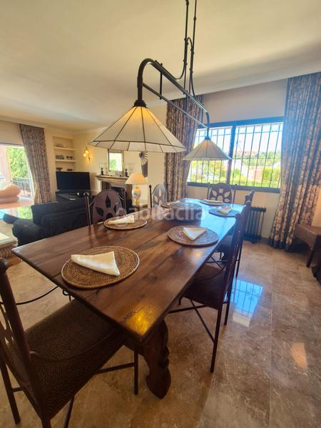 Foto cbf89864-491a-4d23-a320-3d126767af68. Casa villa del carmen en la la campana, : elegancia atemporal con impresionantes vistas al mar en Marbella