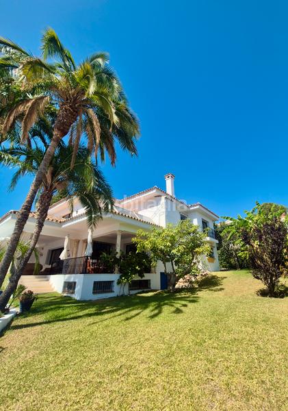 Foto d9b36564-12de-4c25-b506-234fa4a76ec1. Casa villa del carmen en la la campana, : elegancia atemporal con impresionantes vistas al mar en Marbella