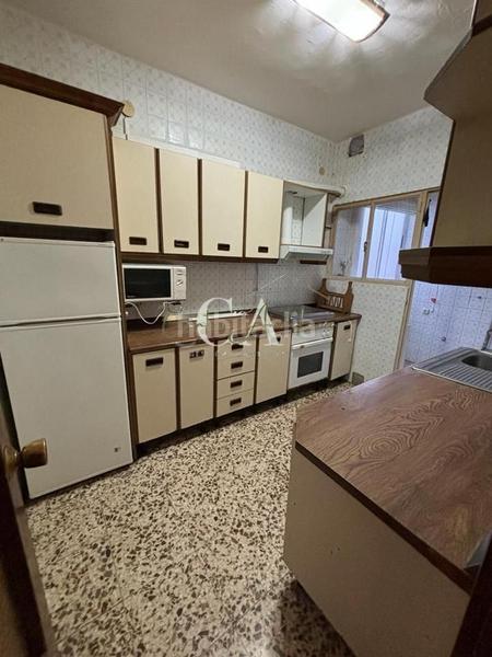 Foto cf97f0c1-8471-4a11-b304-68a1626435e3. Piso  grande céntrico en Puente Genil