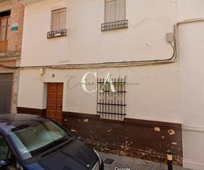 Casa  Escultor ruiz rey. Casa para derribo en centro de puente genil