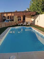 Mas  Ribera baja. Campo con piscina