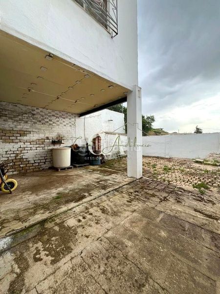 Foto 2d2e8219-37f6-4727-a60b-08ec80c5e0ff. Casa en Puente Genil