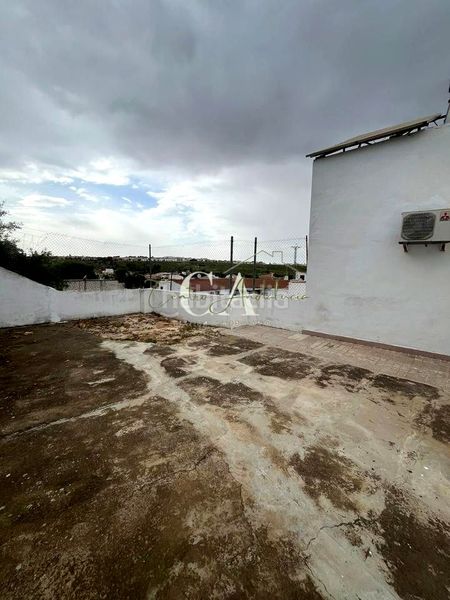 Foto b92967b2-b994-4498-a4a3-c2ea6d9ba592. Casa en Puente Genil