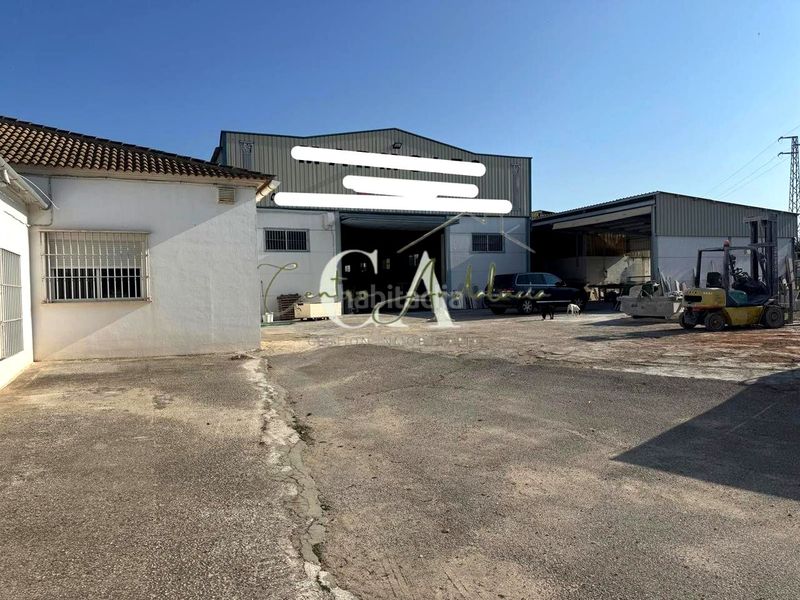 Foto 0b1b666e-3bb5-4fae-907e-912c4021e216. Nau industrial a Casariche