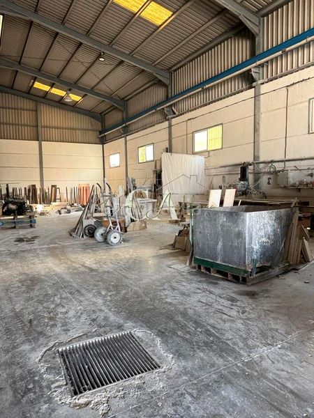 Foto f14fcdc0-e973-4f85-9044-7710adcbf016. Nau industrial a Casariche