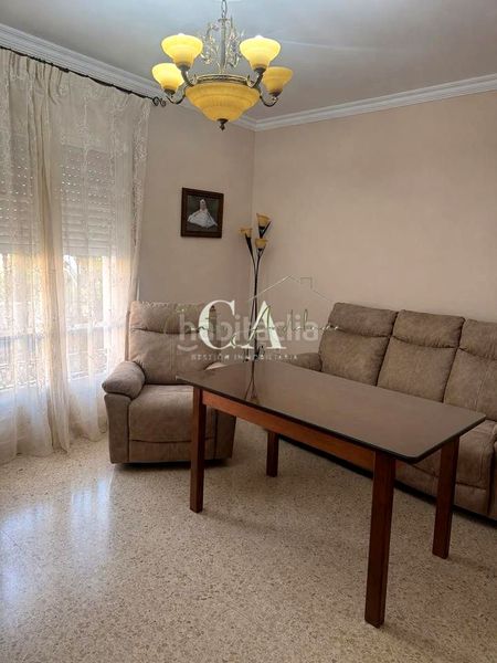 Foto 19a64c70-07da-4c5b-9e1a-e5eeb2fc00d7. Casa amb aparcament a Puente Genil