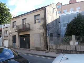 Terreno residenziale  Rafael dieste 15-17. Solar en venta en pontevedra.
