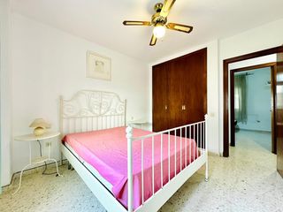 Appartamento in Cobreros Viejo. Piso con patio en avenida constitucion