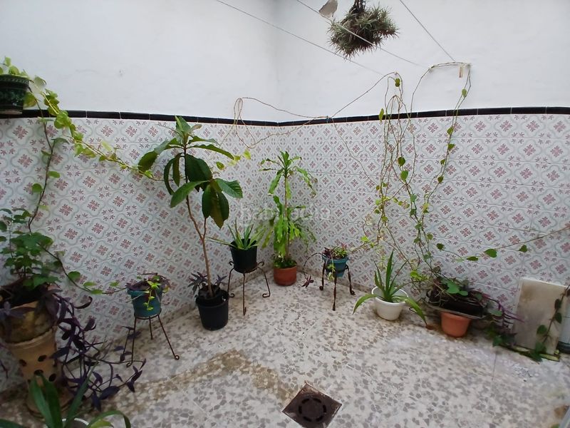 Foto b890ccb3-2e77-4a53-8e9b-0be906c11393. Casa  independiente con garaje en El Carmen San Fernando