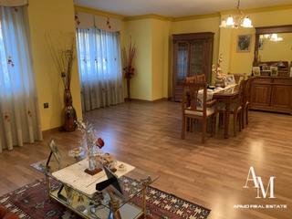 Casa aparellada a Santa María - Pío XII. Casa de 280 metros en santa maría ciudad real