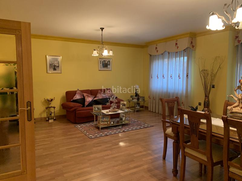 Foto fd580582-20dc-4fba-98c1-c95e83c5cd69. Casa aparellada amb calefacció aparcament a Santa María - Pío XII Ciudad Real