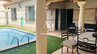 Casa a Almagro. Preciosa casa con local en rentabilidad incluido