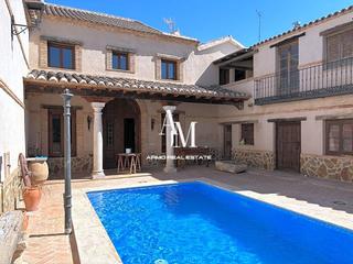 Casa a Almagro. Vivienda en almagro gran oportunidad