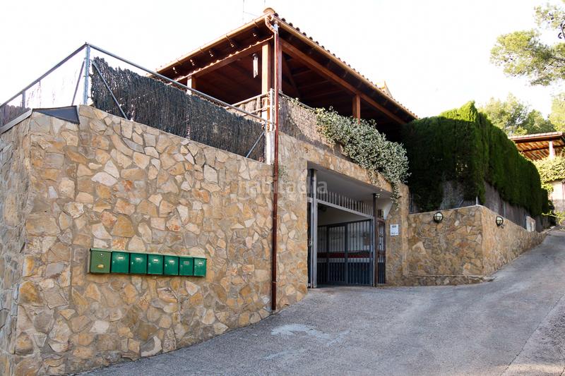 Foto b27a5e0d-f824-46a7-811e-2788a1aa7b89. Autoparkplatz in El Bosque Chiva