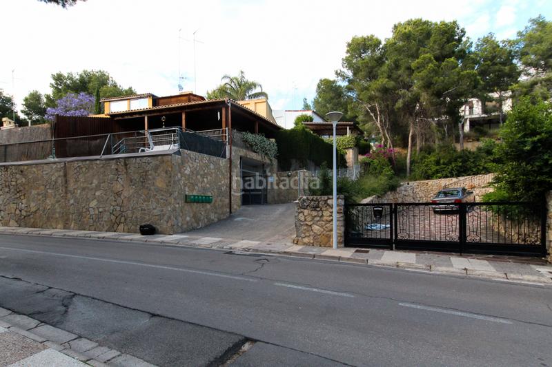 Foto d56a29bf-8144-476c-9b6b-e7d9b427516b. Autoparkplatz in El Bosque Chiva