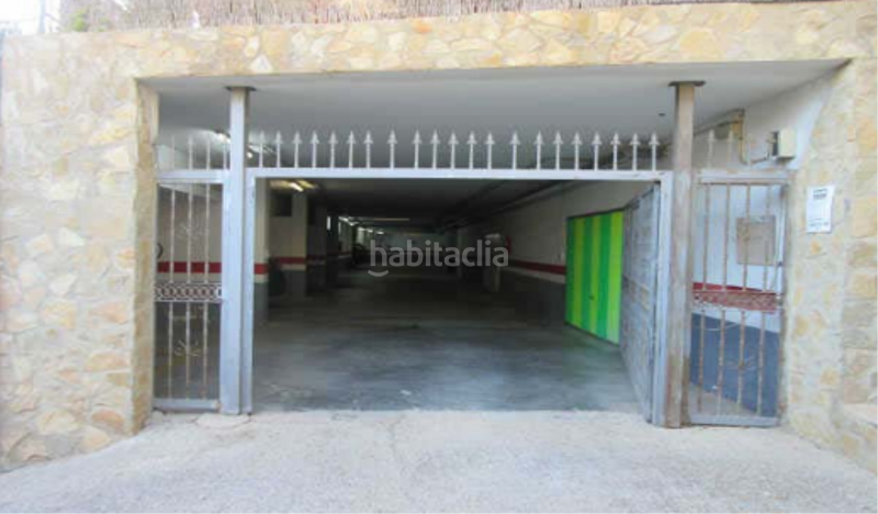 Foto f0bb5211-01b6-4716-b06a-fde610f0301a. Autoparkplatz in El Bosque Chiva