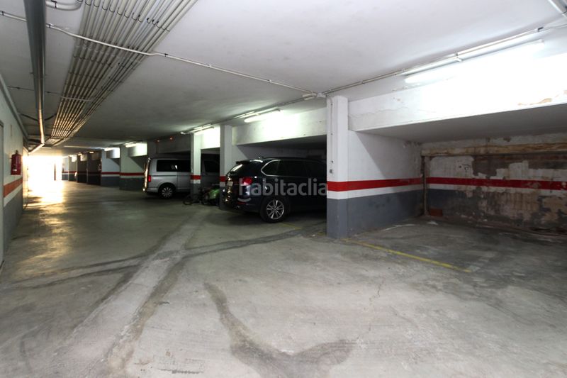 Foto 163d37af-f920-42b0-999c-42a862d8b35f. Aparcament cotxe a El Bosque Chiva