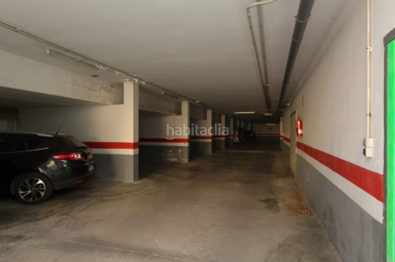 Foto 9bd26ce9-f06d-44a8-b7bd-32b487f0290d. Aparcament cotxe a El Bosque Chiva