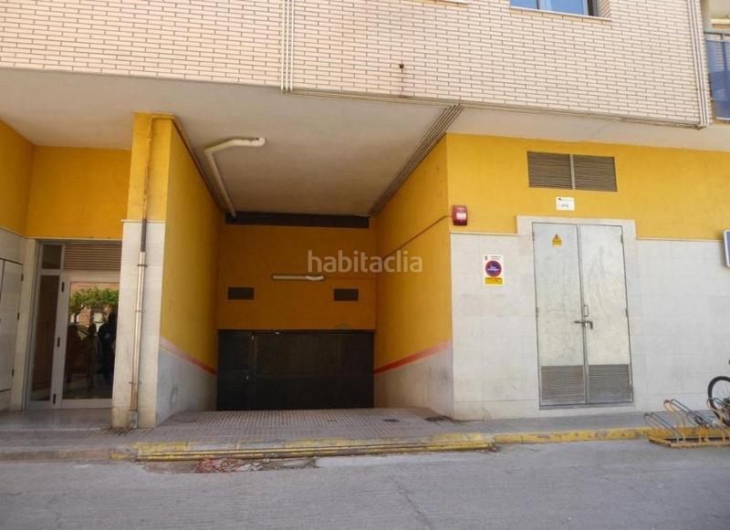 Foto 012f21e1-fa6b-478d-807e-192666e7af84. Parking voiture dans Mollerussa