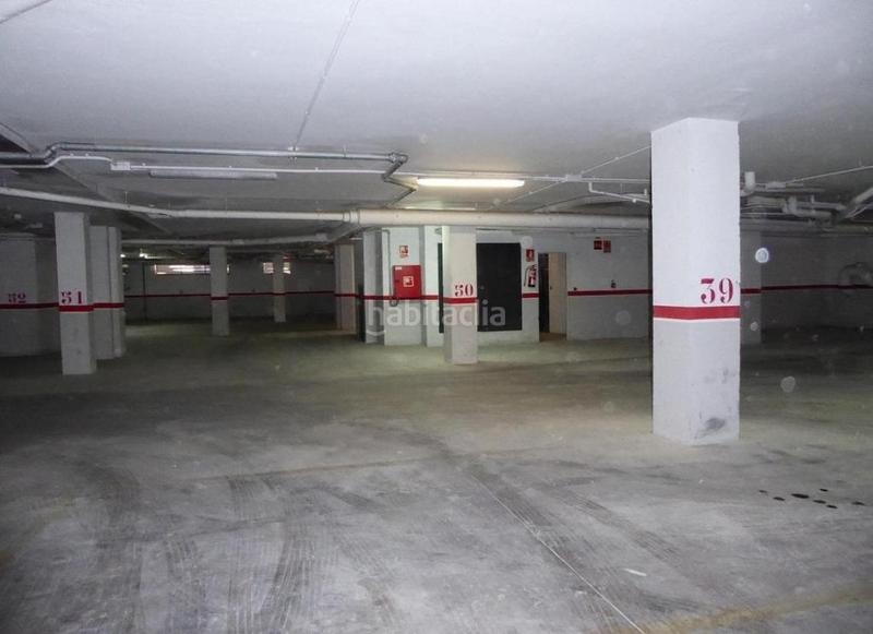 Foto 7f87f6ce-4c60-467c-a643-26077a581d34. Parking voiture dans Mollerussa