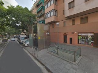 Parking voiture  Pablo iglesias. Solvia inmobiliaria  garaje barcelona