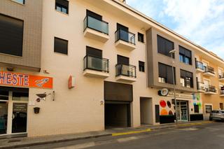 Aparcament cotxe  Musico leopolda orti. Solvia inmobiliaria  garaje cheste