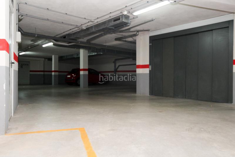 Foto 489bda79-1c07-42d1-a1ad-999c9bc1ba6b. Aparcament cotxe a Cheste