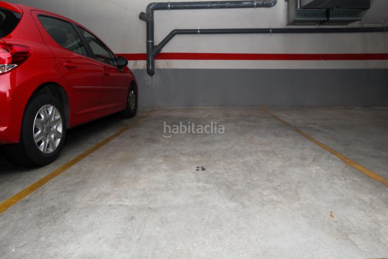 Foto 5f605dd0-41f8-4d46-9298-de98e0211b8a. Aparcament cotxe a Cheste