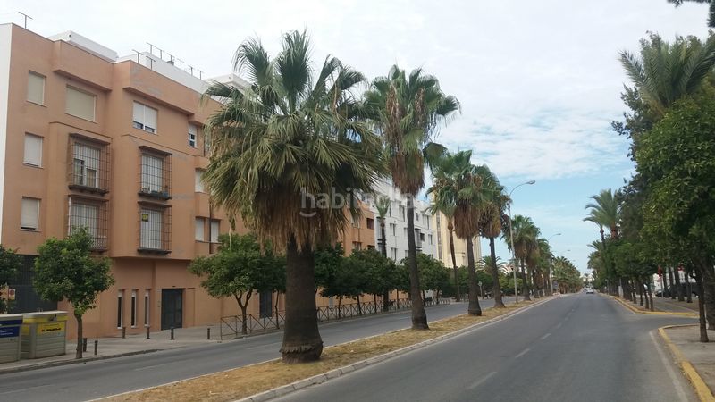 Foto ad3aa39e-d826-46af-9af2-7852402452f3. Aparcament cotxe a Lebrija