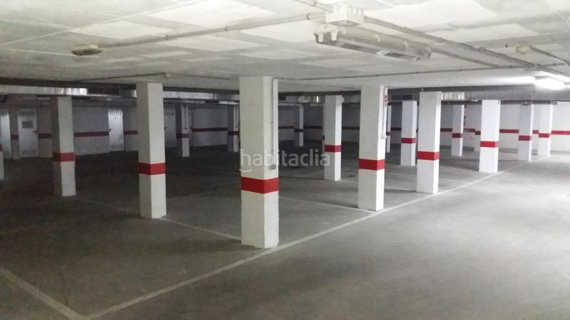 Foto fb7f9441-3e67-4152-94cc-4475a7c552be. Aparcament cotxe a Lebrija