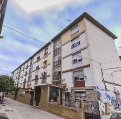 Piso  Pez volador. Solvia inmobiliaria  piso sevilla