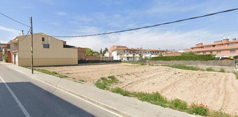 Foto c2b665ab-fc6b-44a0-be60-a822e2eb3712. Autoparkplatz in Navarcles