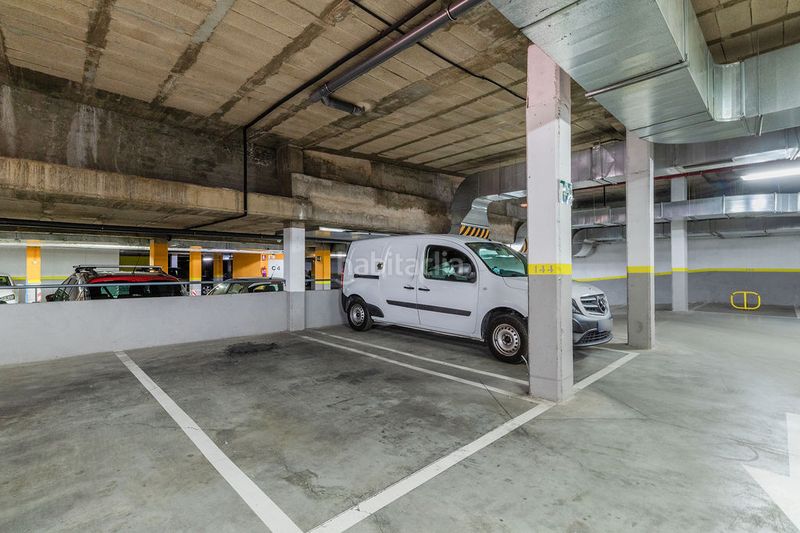 Foto 0b87728d-fcdc-4e7f-80c3-1ef0c233ca94. Aparcament cotxe a Prado de Santo Domingo Alcorcón