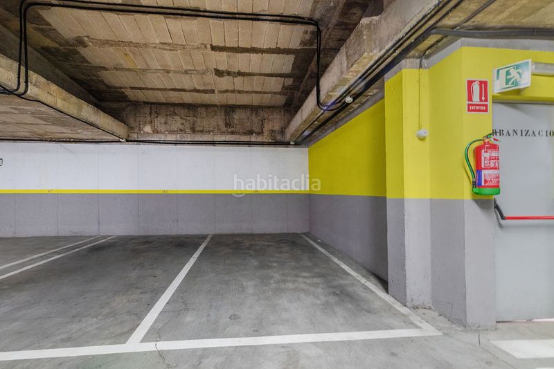 Foto f33138df-89ce-4f90-badc-d0dfae70caf8. Aparcament cotxe a Prado de Santo Domingo Alcorcón