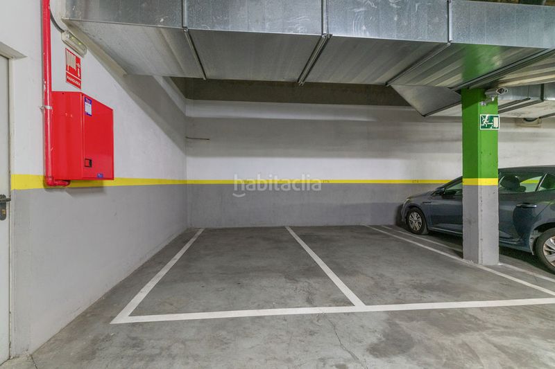 Foto fb89fea8-4e59-4ba1-8489-657ab193305e. Aparcament cotxe a Prado de Santo Domingo Alcorcón