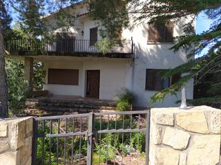 Xalet  Tossa d'alp (c. aragall). Solvia inmobiliaria  chalet independiente corbera de llobregat