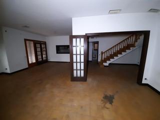 Chalet  Tossa d'alp (c. aragall). Solvia inmobiliaria  chalet independiente corbera de llobregat
