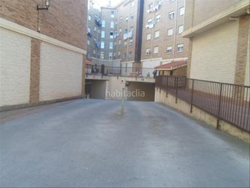 Foto 2a760dc2-c7a2-4bf2-958e-59c9e900afff. Aparcament cotxe a Lardero