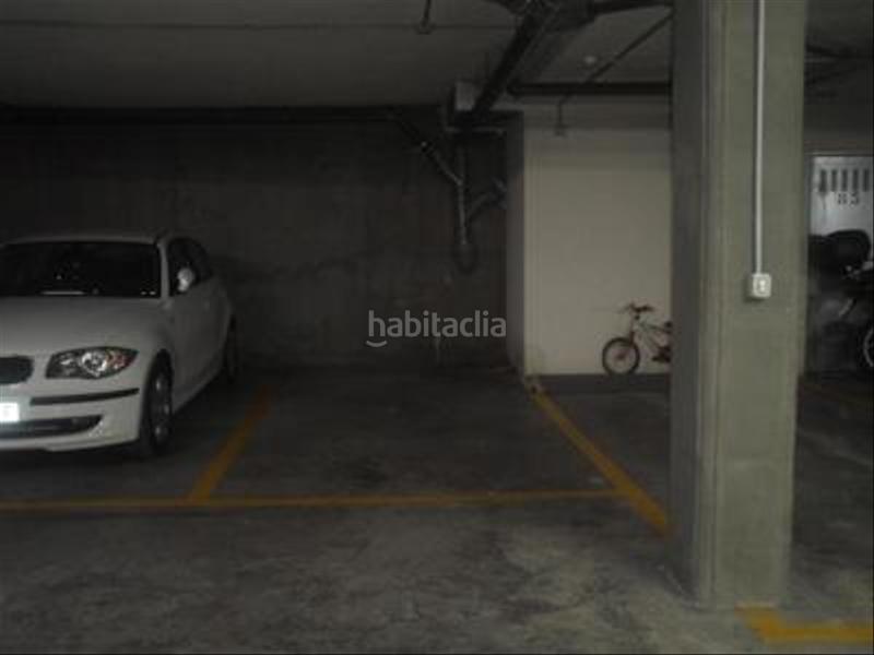 Foto 72e76a77-d4b1-4521-b9dc-77adad43b291. Aparcament cotxe a Lardero