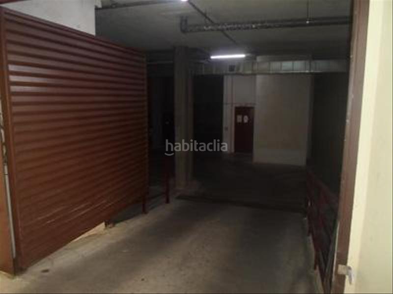 Foto f0bb1a7d-08eb-4aff-8d85-2df36886cbeb. Aparcament cotxe a Lardero