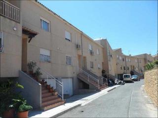 Doppelhaus  Les hortetes. Solvia inmobiliaria  chalet adosado finestrat