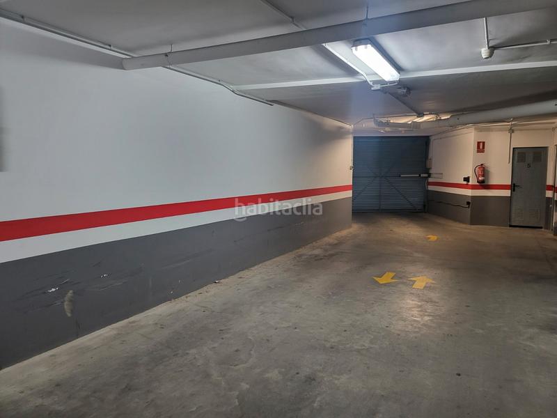 Foto 4f930182-9d4f-4520-9680-9bd234ebd4dc. Aparcament cotxe a Turís