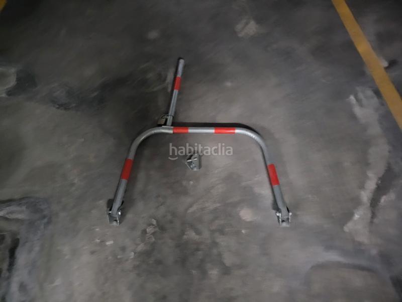 Foto a16e68bc-0d05-470b-8763-957a96049fec. Aparcament cotxe a Turís