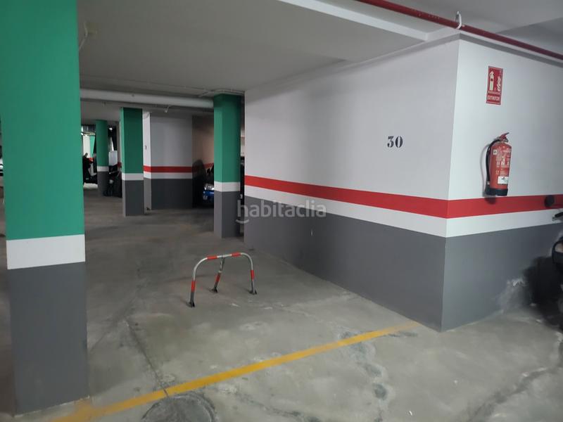 Foto aa36dc61-cf4f-4ed5-9c13-d8bc1c140149. Aparcament cotxe a Turís