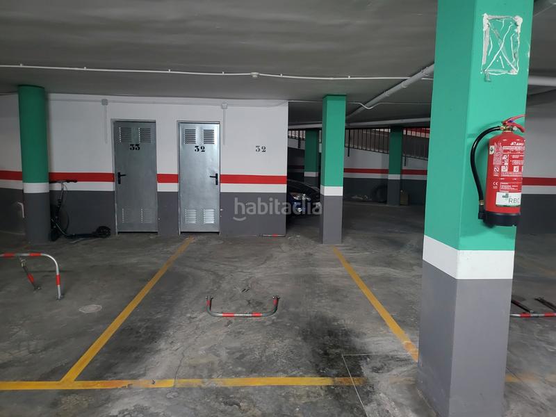 Foto b8f30356-cc05-4598-9159-dc289c9f7ea1. Aparcament cotxe a Turís