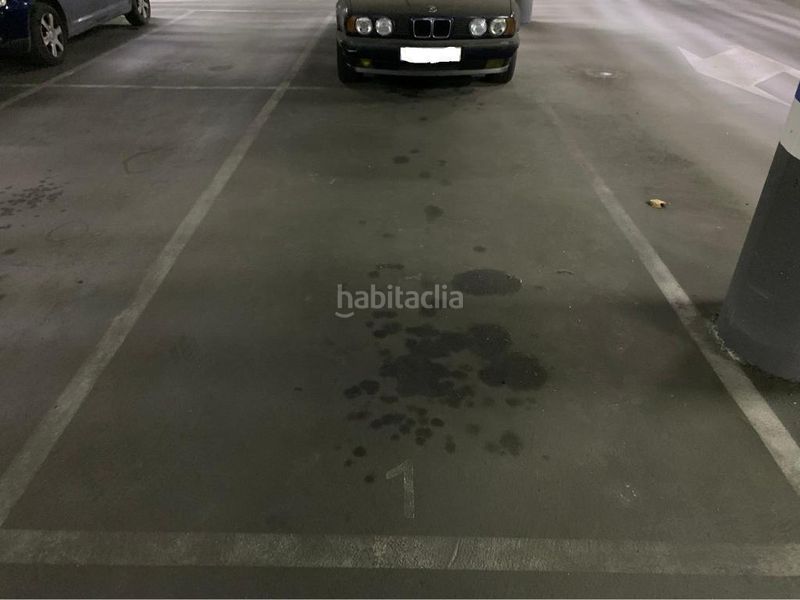 Foto b90790b1-77fa-4a94-8d22-2235262b3460. Aparcament cotxe a Parque María Luisa -Giralda Sur Sevilla