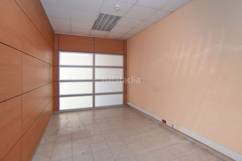 Foto b1c59c3a-fcbf-4d76-b836-d5d773e5c9d9. Geschäftsraum in Gràcia Sabadell