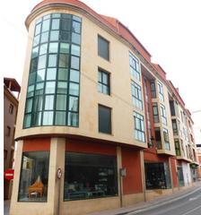 Aparcament cotxe  Duque de huete. Solvia inmobiliaria  garaje archena